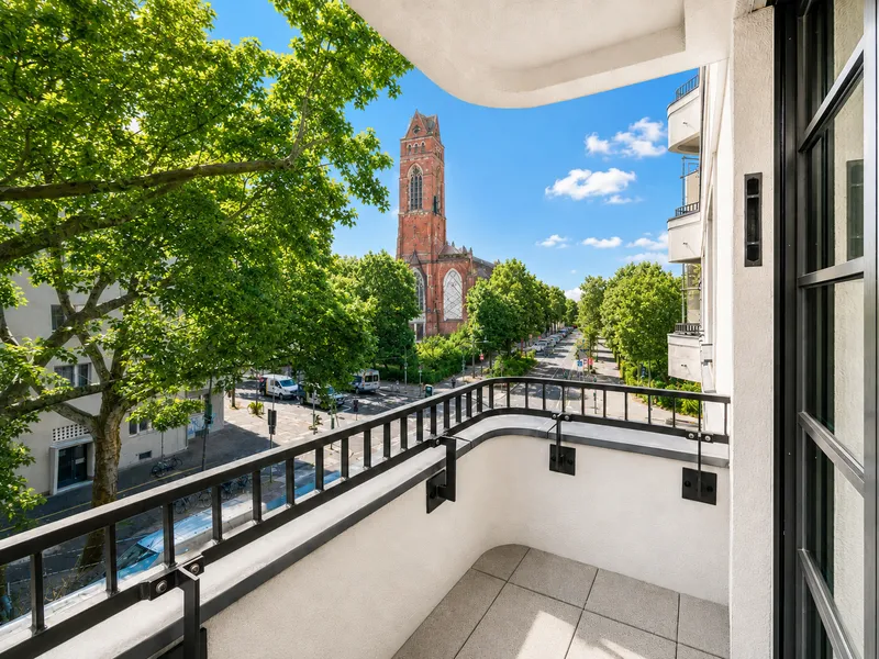 Urbaner Luxus am Winterfeldplatz: Hochwertige Wohnung mit Top-Ausstattung — photo 1